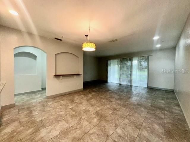 For Rent: $2,195 (3 beds, 2 baths, 2244 Square Feet)