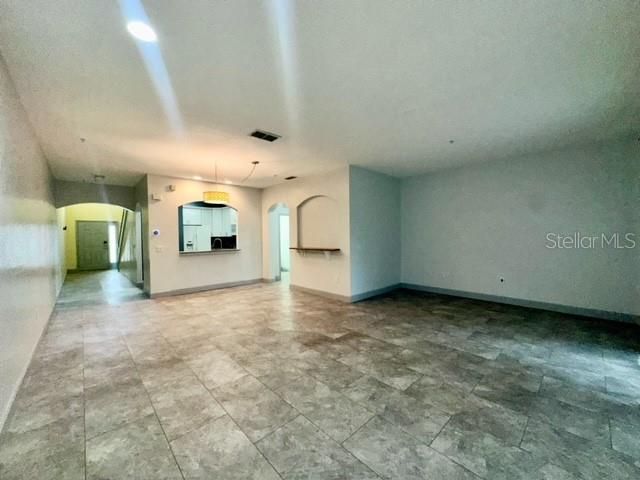 For Rent: $2,195 (3 beds, 2 baths, 2244 Square Feet)