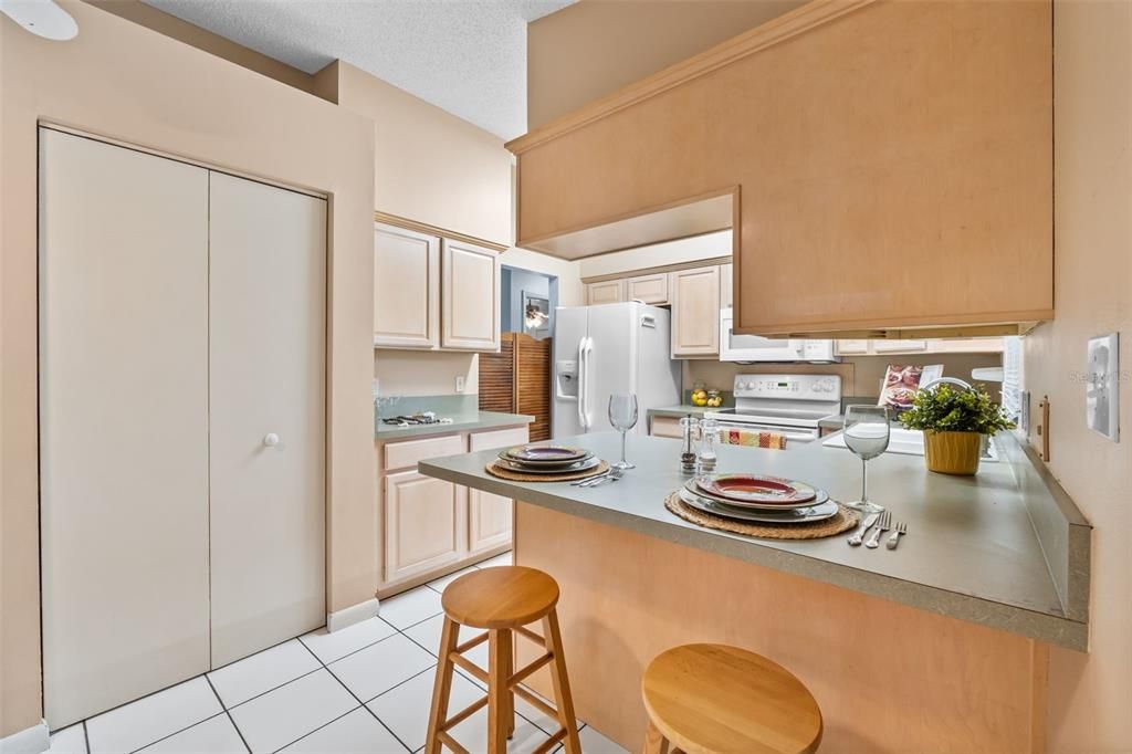 For Sale: $389,000 (3 beds, 2 baths, 2105 Square Feet)