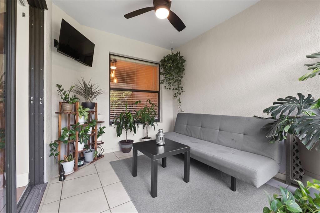 For Rent: $2,400 (3 beds, 2 baths, 1473 Square Feet)