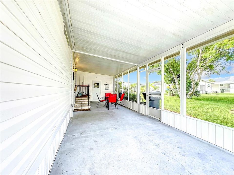 Large screened carport/lanai