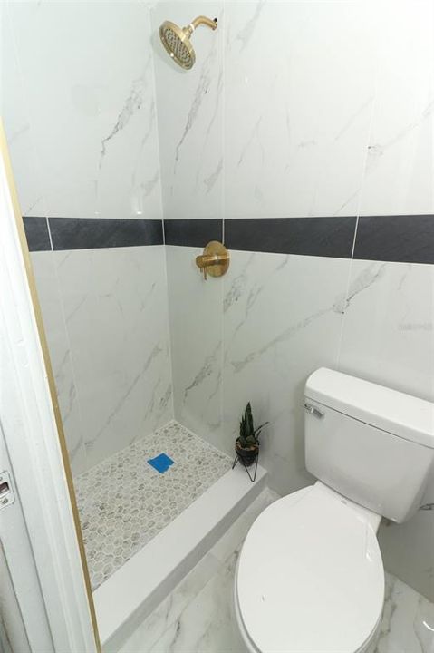 2nd Master Bathroom