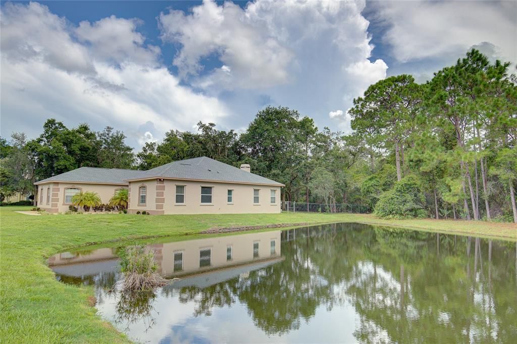 For Sale: $500,000 (4 beds, 2 baths, 2590 Square Feet)