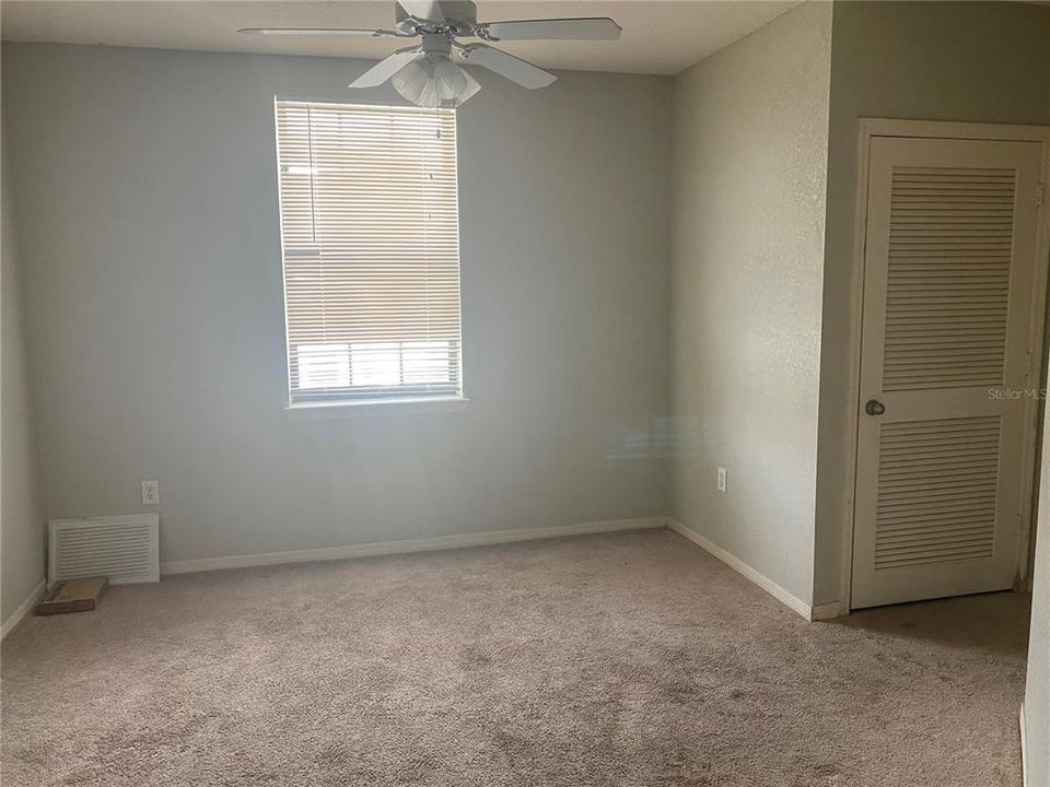 For Sale: $227,500 (2 beds, 1 baths, 1130 Square Feet)