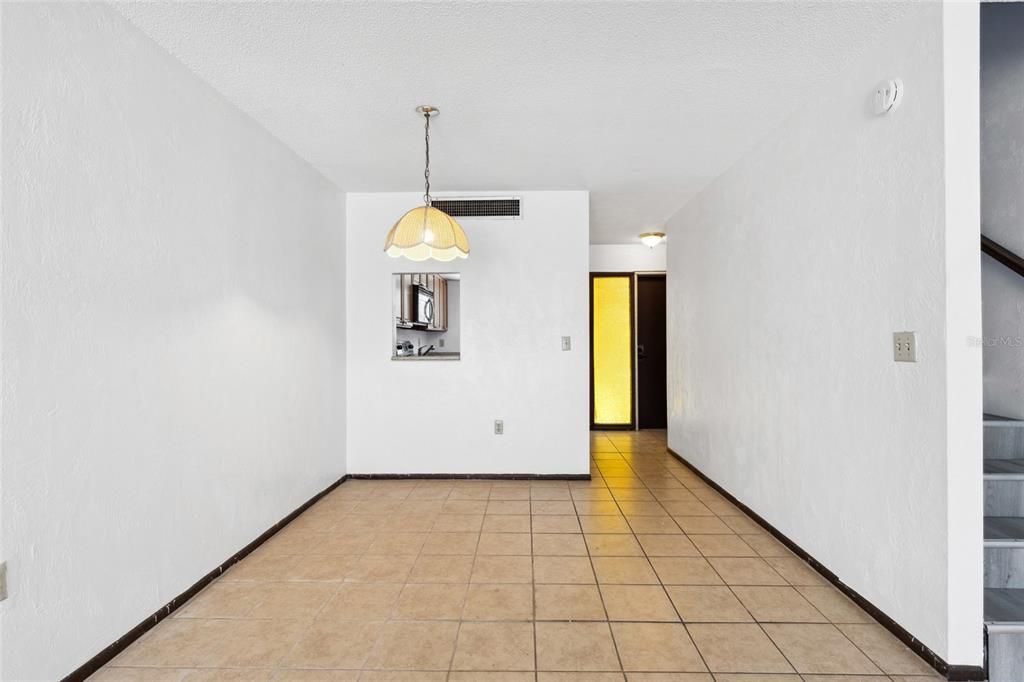 For Sale: $150,000 (2 beds, 2 baths, 1292 Square Feet)