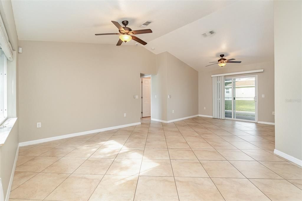 For Sale: $339,900 (3 beds, 2 baths, 1444 Square Feet)