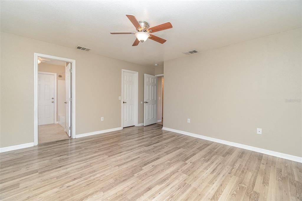 For Sale: $339,900 (3 beds, 2 baths, 1444 Square Feet)