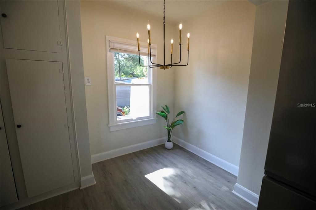 For Rent: $2,500 (2 beds, 2 baths, 958 Square Feet)