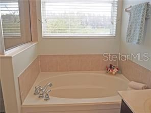 For Rent: $2,100 (3 beds, 2 baths, 1597 Square Feet)