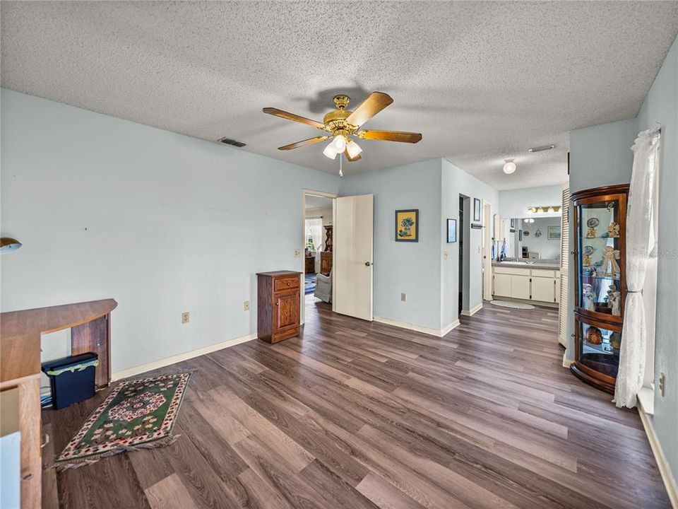 For Sale: $248,000 (2 beds, 2 baths, 1255 Square Feet)