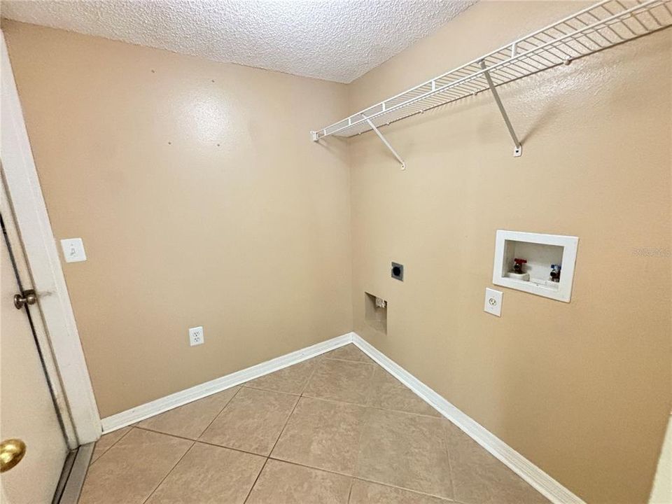 For Rent: $2,900 (4 beds, 2 baths, 2142 Square Feet)