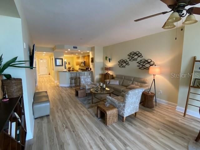 For Sale: $574,900 (2 beds, 2 baths, 1758 Square Feet)