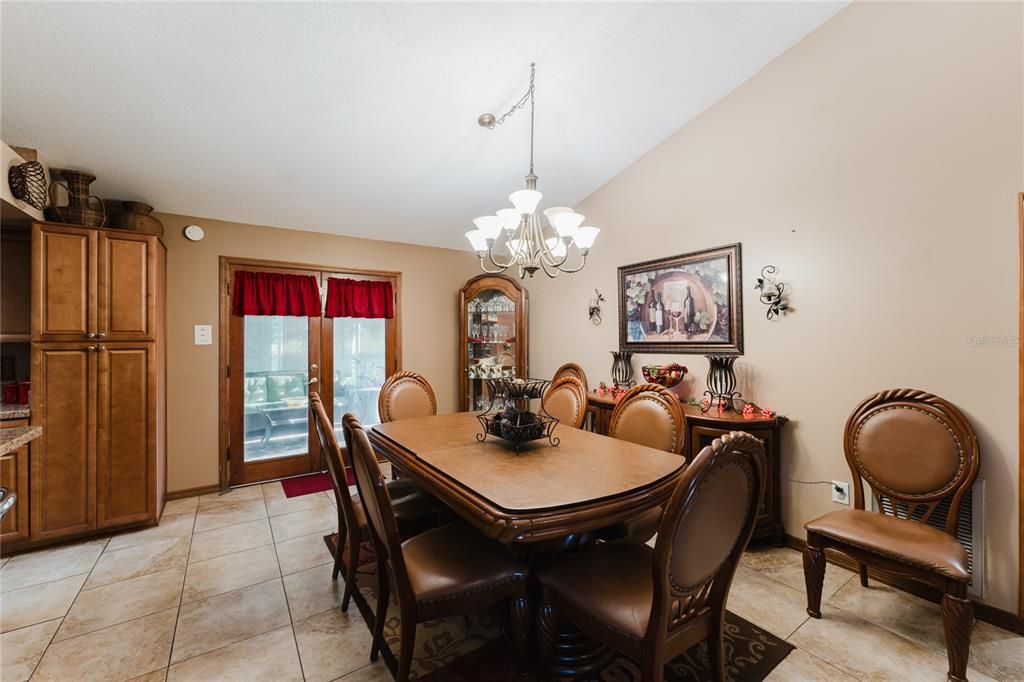 For Sale: $415,000 (3 beds, 2 baths, 1976 Square Feet)