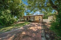 For Sale: $250,000 (2 beds, 2 baths, 936 Square Feet)