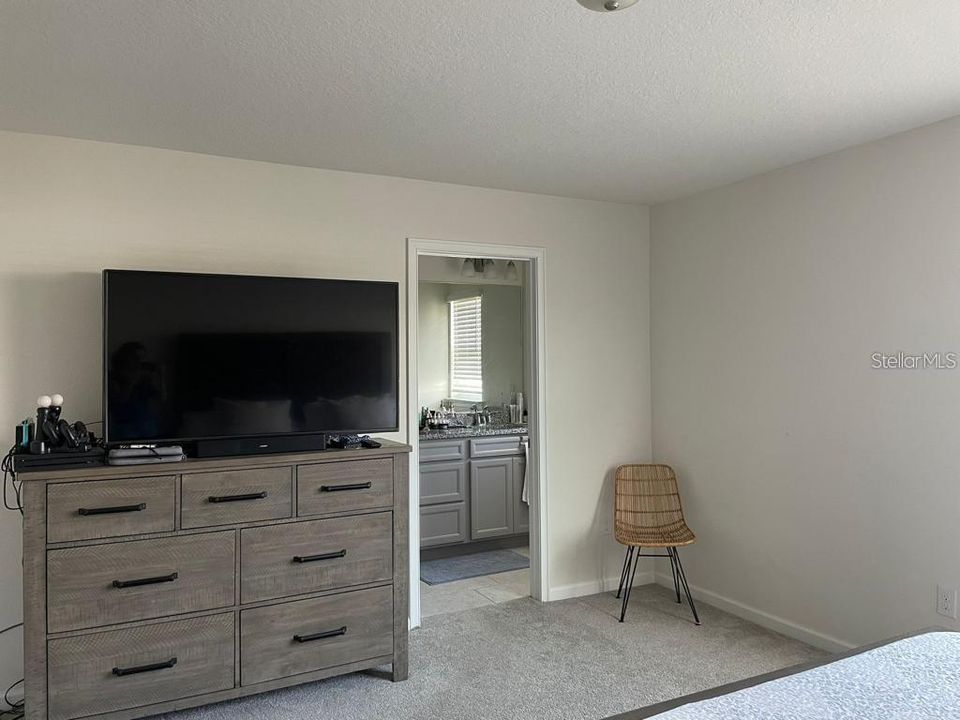 For Rent: $2,700 (3 beds, 2 baths, 1739 Square Feet)