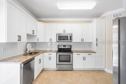 For Rent: $3,200 (2 beds, 2 baths, 1477 Square Feet)