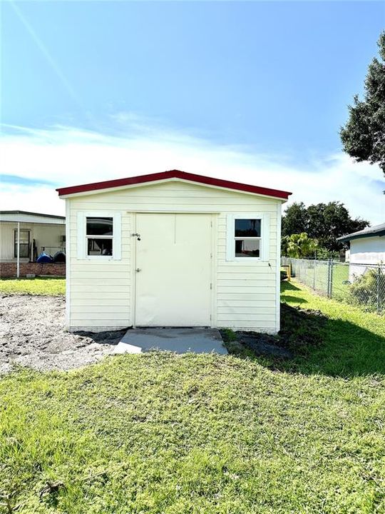 For Sale: $272,000 (3 beds, 2 baths, 1200 Square Feet)