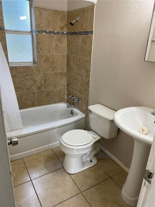 For Rent: $1,795 (2 beds, 1 baths, 598 Square Feet)