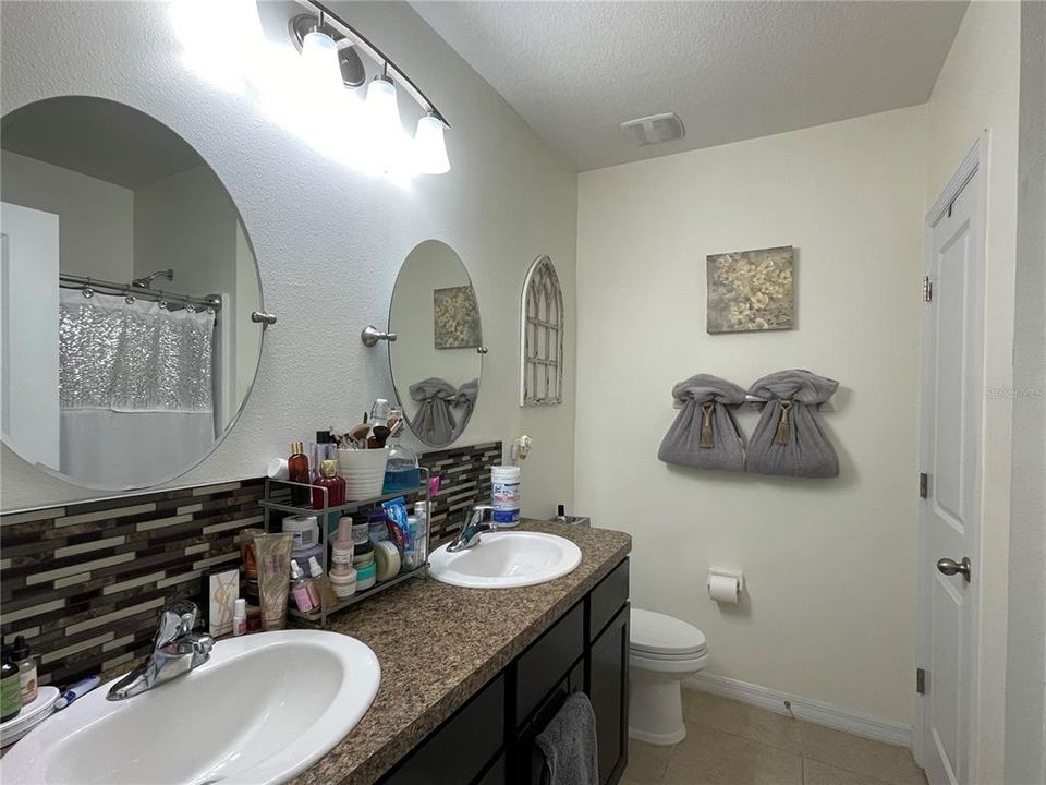 For Sale: $279,900 (3 beds, 2 baths, 1478 Square Feet)