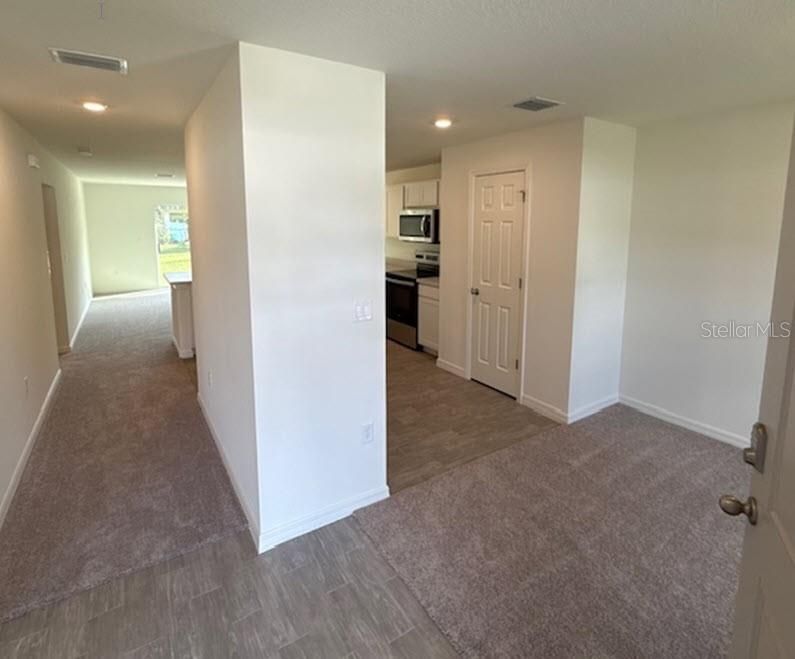 For Sale: $305,990 (3 beds, 2 baths, 1552 Square Feet)