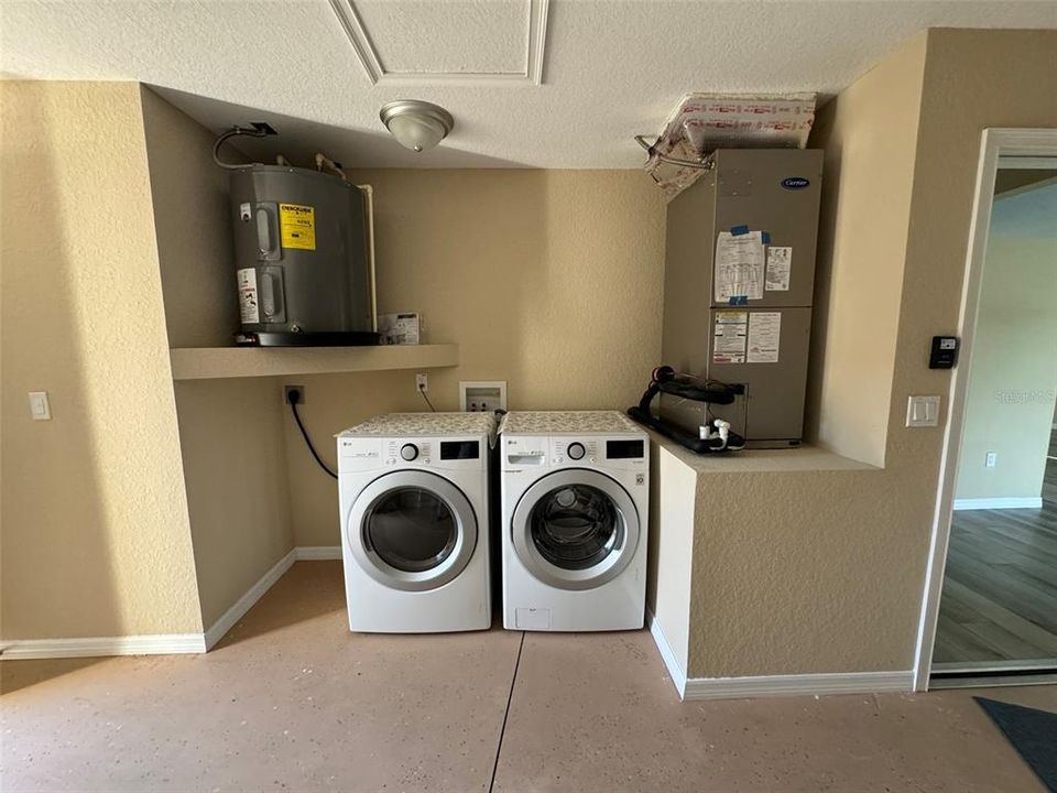 Laundry/Garage