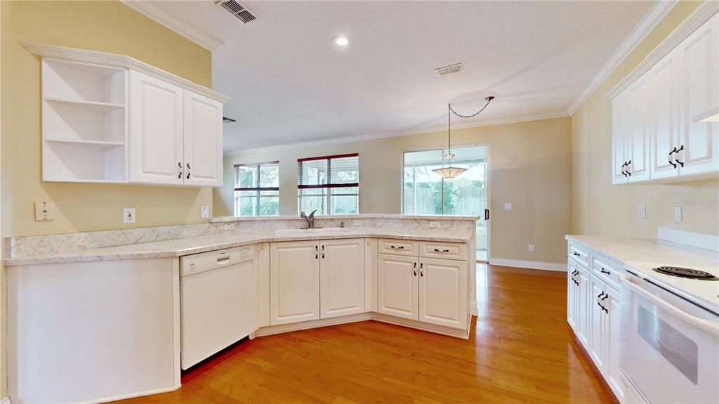 OPEN KITCHEN WITH BREAKFAST BAR