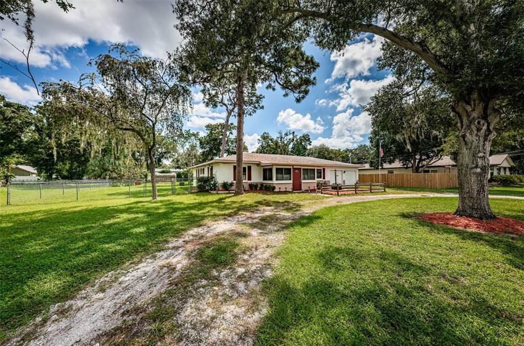 For Sale: $450,000 (3 beds, 2 baths, 1321 Square Feet)