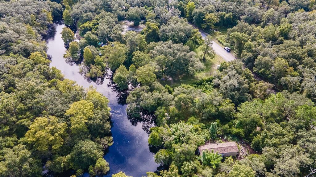 .40 of an acre right on the Withlacoochee River