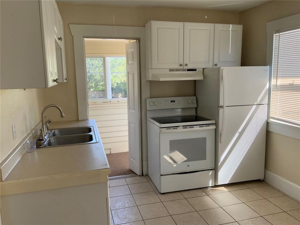 For Rent: $1,795 (2 beds, 1 baths, 550 Square Feet)