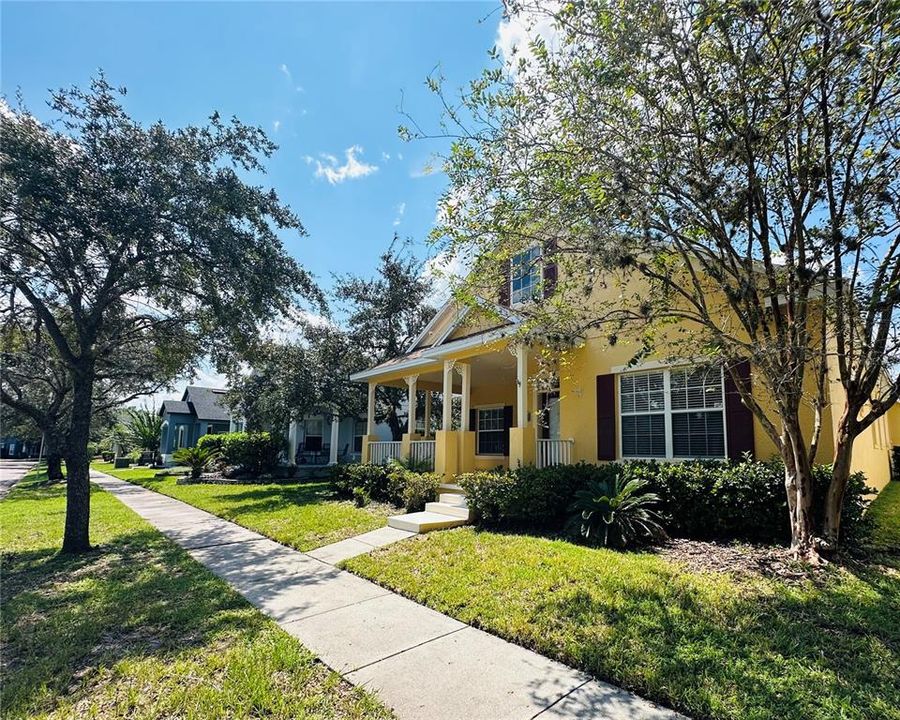 Active With Contract: $428,900 (3 beds, 2 baths, 1739 Square Feet)