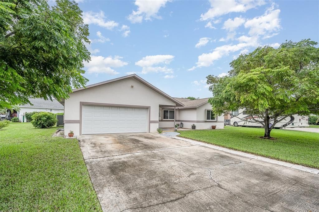 For Sale: $599,999 (3 beds, 2 baths, 1812 Square Feet)