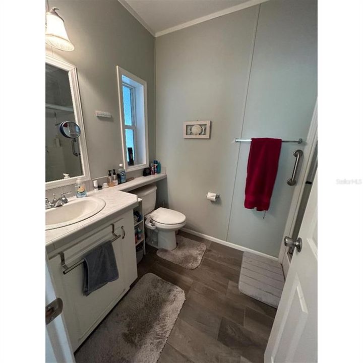 For Sale: $269,800 (3 beds, 2 baths, 1387 Square Feet)