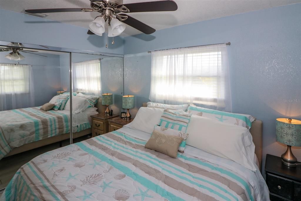 For Sale: $249,000 (3 beds, 1 baths, 812 Square Feet)