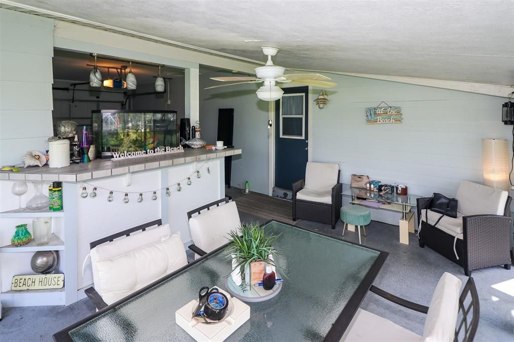 For Sale: $249,000 (3 beds, 1 baths, 812 Square Feet)