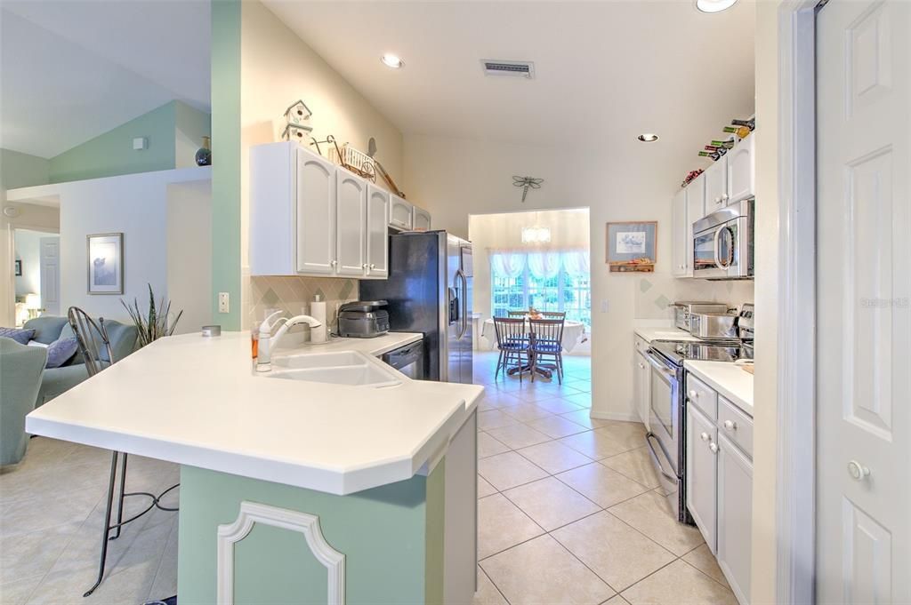 For Sale: $429,900 (3 beds, 2 baths, 1514 Square Feet)