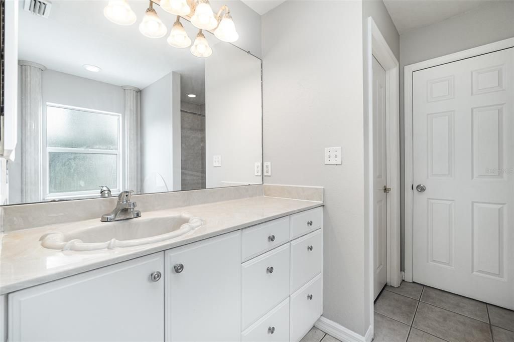 For Sale: $379,900 (3 beds, 2 baths, 1426 Square Feet)