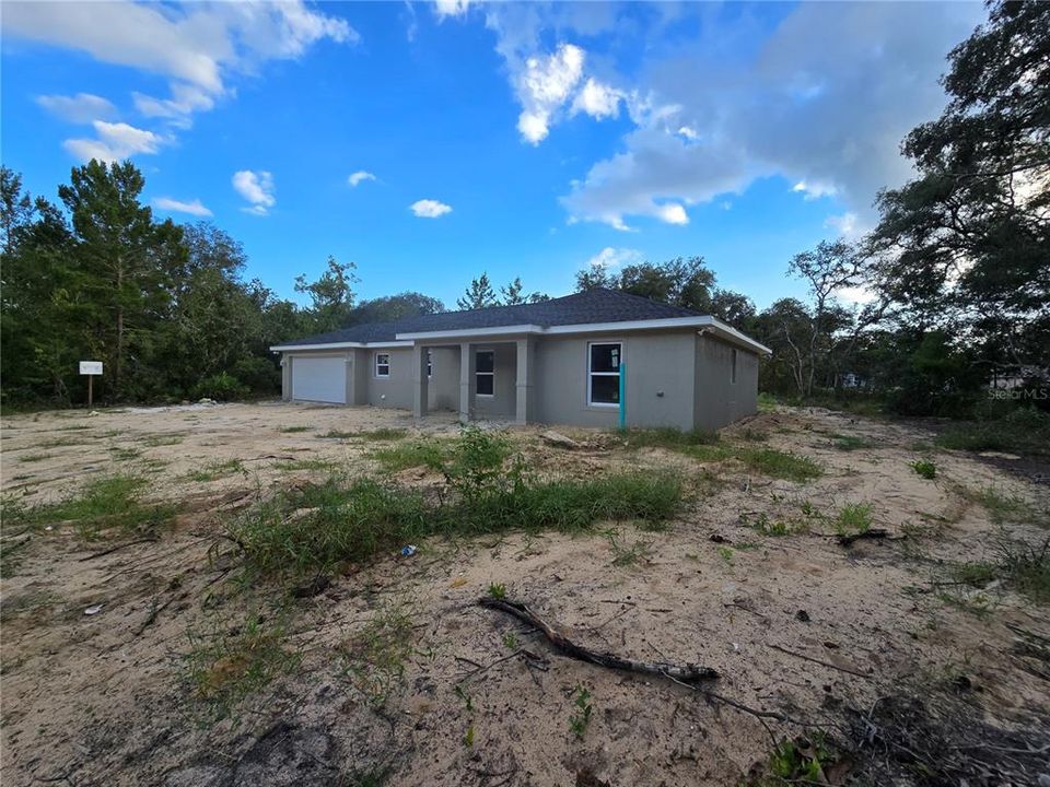 For Sale: $265,000 (3 beds, 2 baths, 1396 Square Feet)