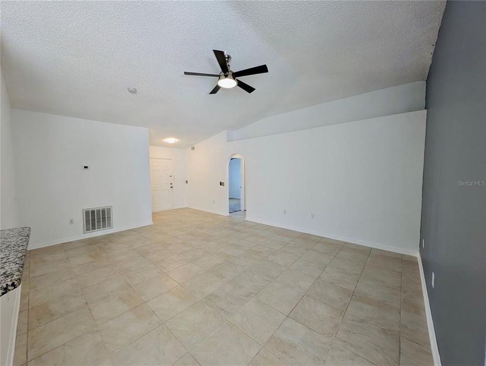 For Sale: $349,900 (3 beds, 2 baths, 1632 Square Feet)