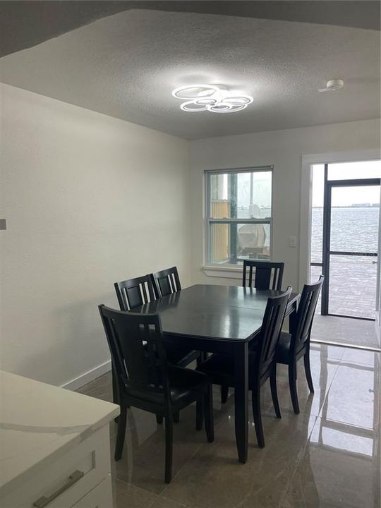 For Rent: $3,300 (2 beds, 1 baths, 1152 Square Feet)