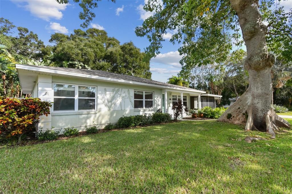 For Sale: $577,000 (3 beds, 2 baths, 1769 Square Feet)