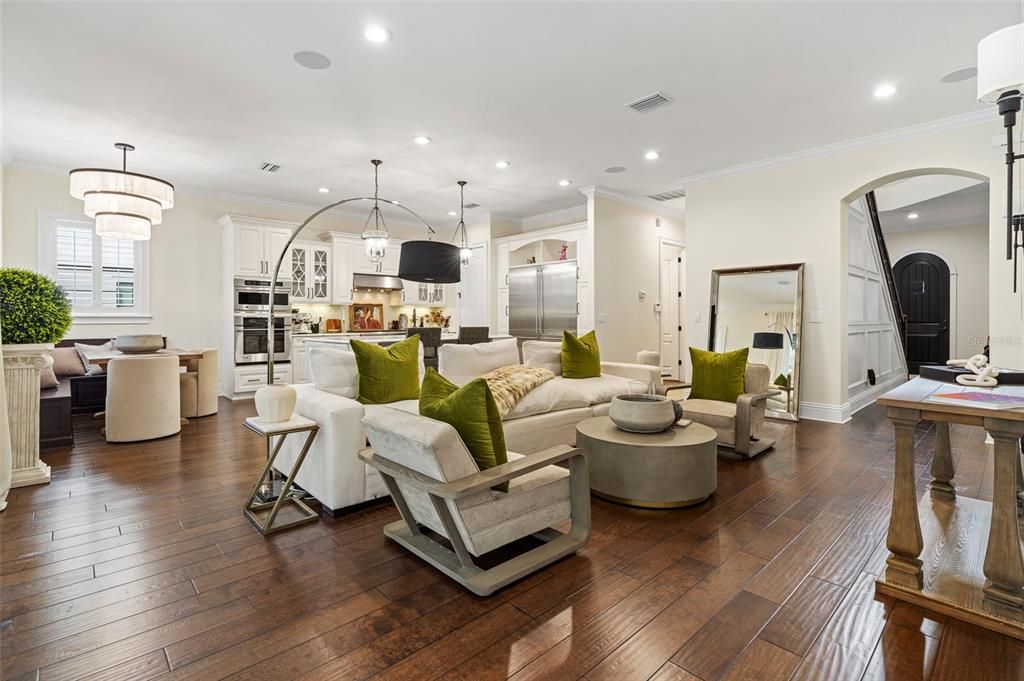 Active With Contract: $2,400,000 (5 beds, 3 baths, 3413 Square Feet)