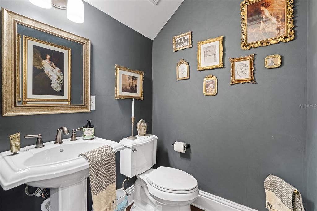 Active With Contract: $2,400,000 (5 beds, 3 baths, 3413 Square Feet)