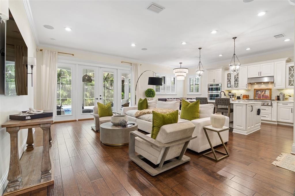 Active With Contract: $2,400,000 (5 beds, 3 baths, 3413 Square Feet)