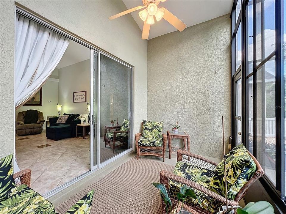 Porch with ceiling fan