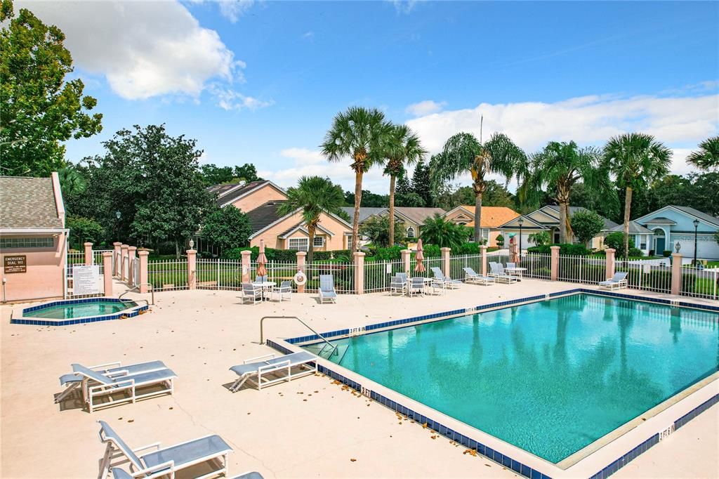 Community Pool & Hot tub