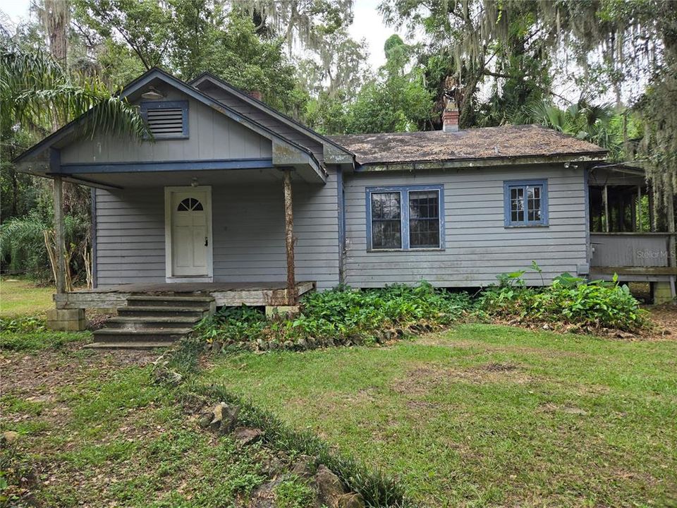 For Sale: $209,900 (3 beds, 1 baths, 1380 Square Feet)