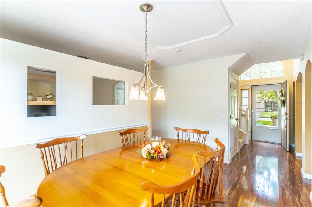 For Sale: $429,000 (3 beds, 2 baths, 1586 Square Feet)