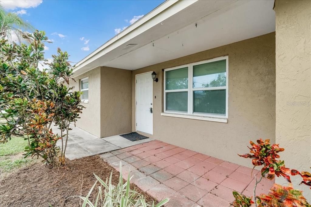 For Sale: $399,900 (4 beds, 2 baths, 1552 Square Feet)