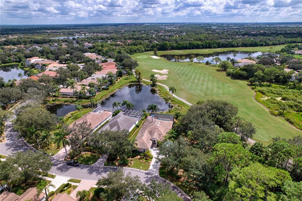 For Sale: $1,595,000 (3 beds, 2 baths, 2902 Square Feet)