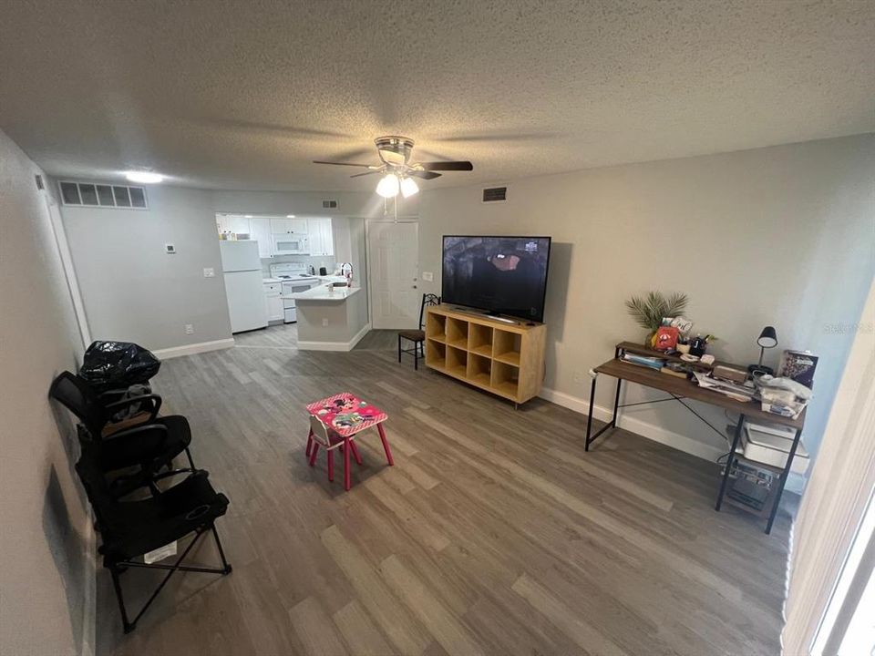 For Sale: $148,000 (2 beds, 2 baths, 864 Square Feet)